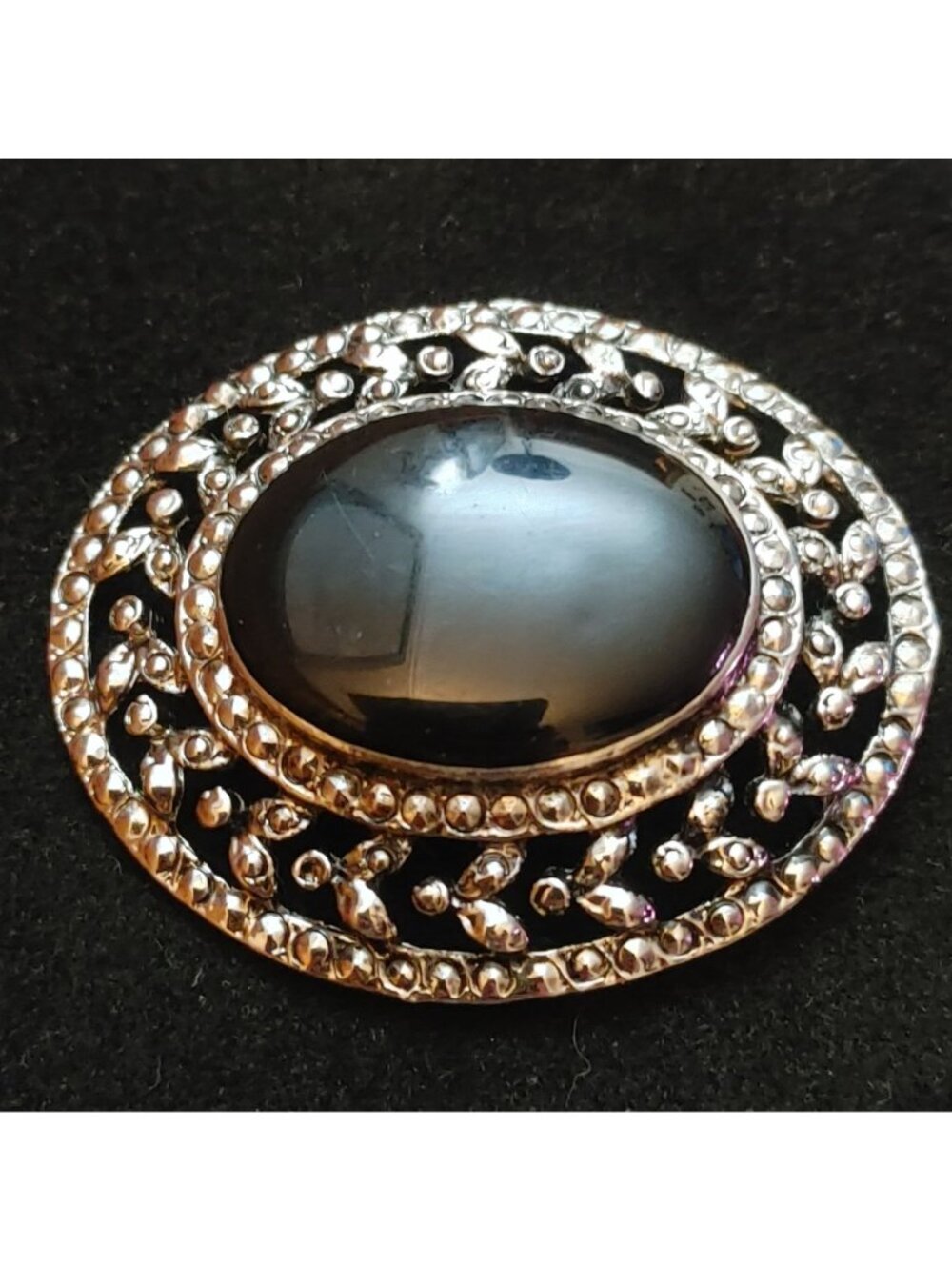 Black Onyx Oval Brooch Pin Vintage Silver Tone Marcasite Elegant Filigree Design